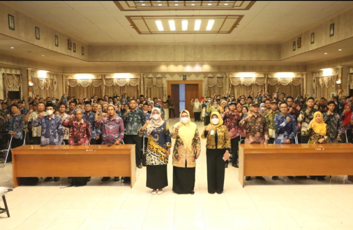 Data Kemiskinan di Gresik Harus Akurat, Dinsos Gresik Beri Pelatihan Aplikasi SIKS-NG