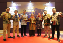 Hj.Mundjidah Wahab Bupati Jombang meraih penghargaan TOP Pembina BUMD 2023
