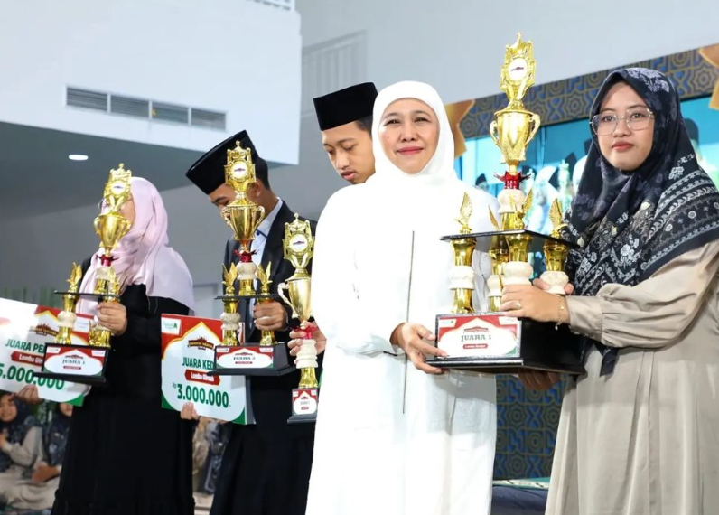 Hadiah juga diberikan kepada para pemenang Lomba Festival Ramadhan Vaganza 1444 H