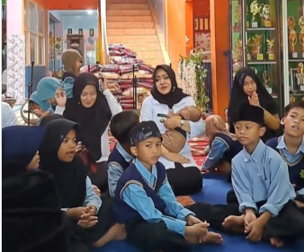 "Dinas Sosial Kabupaten Mojokerto Berikan Bantuan Sosial Permakanan untuk LKSA dalam Rangka Hari Jadi Kabupaten Mojokerto yang ke-730"