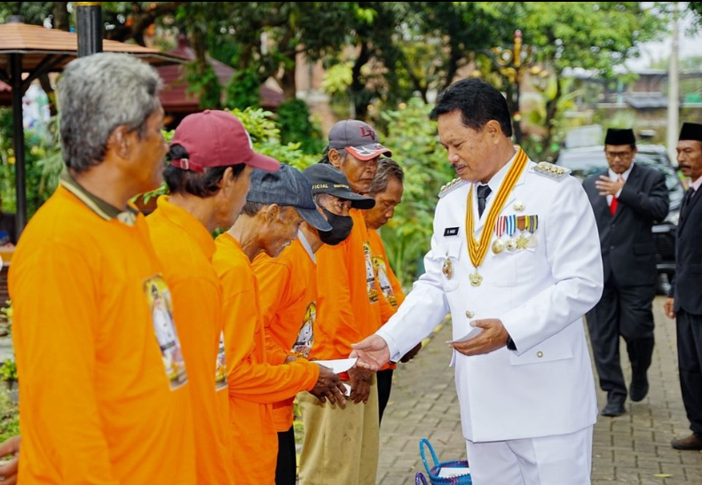 Wali Kota Madiun Gelar Sarasehan Bersama Satgas Kebersihan, Apresiasi Kontribusi Jaga Keindahan Kota