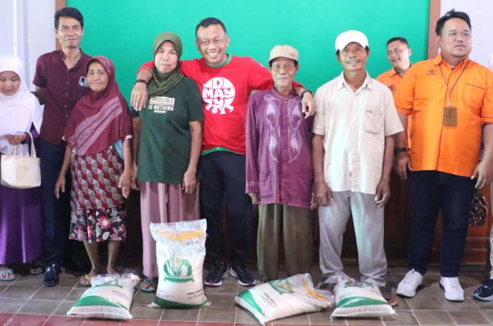 "Pemastian Penyaluran Cadangan Pangan Pemerintah oleh Bupati Ponorogo: Langkah Nyata Menjamin Ketersediaan Pangan Bagi Masyarakat"