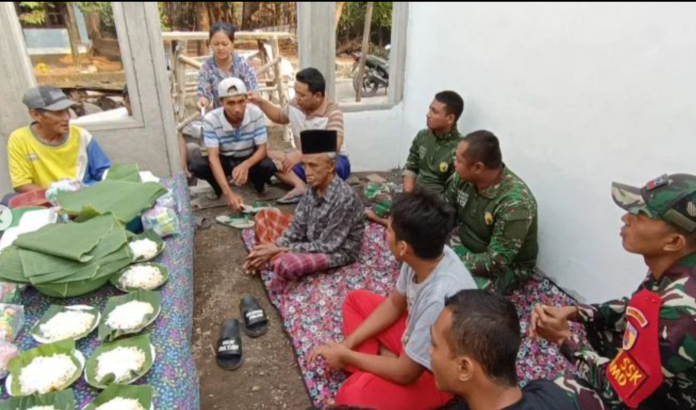 Terima Kasih Bantuan Rehab Rumah, Warga Desa Randuharjo Gelar "Kenduri" untuk Satgas TMMD 116