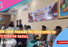 Musim Libur Panjang Puluhan Siswa SD Ikuti Sunatan Massal