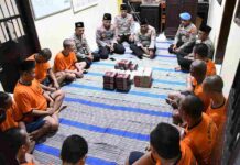 Indahnya Kebersamaan, Kapolres Madiun Kota Buka Bersama Bareng Tahanan