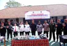 Tegas! Komitmen Menuju Pemasyarakatan Bersih, Lapas Kediri Gelar Deklarasi Komitmen Bebas Narkoba dan HP