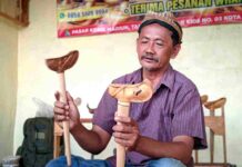 Tak Lekang Waktu, Seni Membuat Warangka Keris Tetap Bertahan