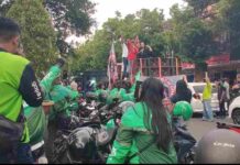Ratusan Ojol di Blitar Gelar Demo, Tuntut Penghapusan Zona Merah dan Penertiban Parkir
