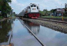 Banjir Rendam Jalur KA SragiโPekalongan, KAI Pastikan Operasional Mulai Pulih