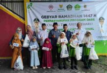 Berbagi Kebahagiaan, IJTI Blitar dan Baznas Ajak 100 Anak Yatim Piatu Belanja Baju Lebaran