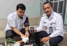 Aksi Lempar dari Luar Terbongkar, HP dan Ratusan Pil LL Gagal Masuk Lapas Blitar