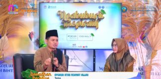 Ramadhan Paradise di Pondok Pesantren Salafiyah MADU KH. Ahmad Badjuri Campurdarat menghadirkan kajian tasawuf bersama Prof. Dr. H. M. Muntahibun Nafis, M.Ag tentang hakikat syukur dalam perspektif kitab Al-Hikam Ibnu Atha’illah. Acara yang disiarkan langsung di MADU TV Nusantara Jatim 1 dan Jatim 7 serta Radio MDS FM Tulungagung ini diiringi sholawat PAC Fatayat Ngunut Al Khoiriyah dan diikuti para santri serta siswa SMP Islam KH. Ahmad Badjuri setiap sore selama bulan Ramadhan.