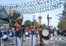 Penuh Atraksi dan Kekompakan, Parade Drumband Military Jadi Magnet HUT Kota Madiun