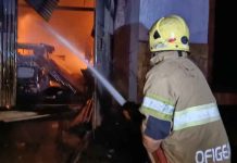 Rumah dan 6 Kendaraan Ludes Terbakar, Kerugian Capai Rp1 Miliar