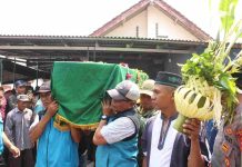 Kepulangan Korban Tenggelam KMP Virgo Transport 8 asal Kediri Tiba Satu Peti, Tri Sutrisno Masih Dalam Pencarian